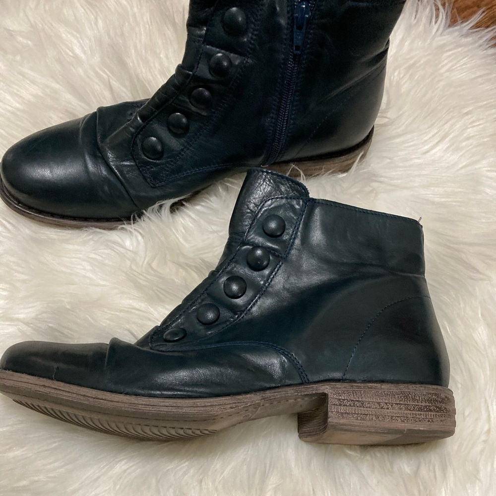 Miz Mooz Shoes